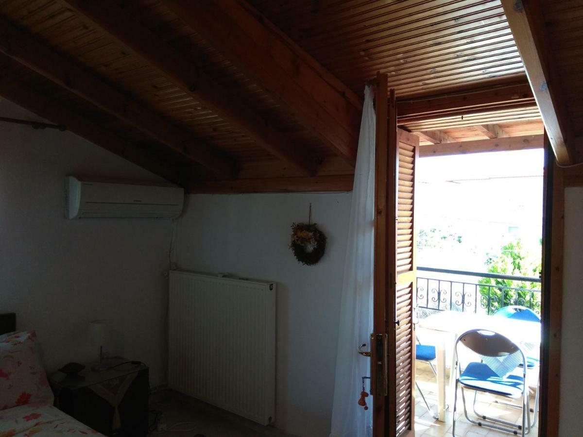 Villa Family Seaside House In Mouries Paralia Dionisiou Exterior foto